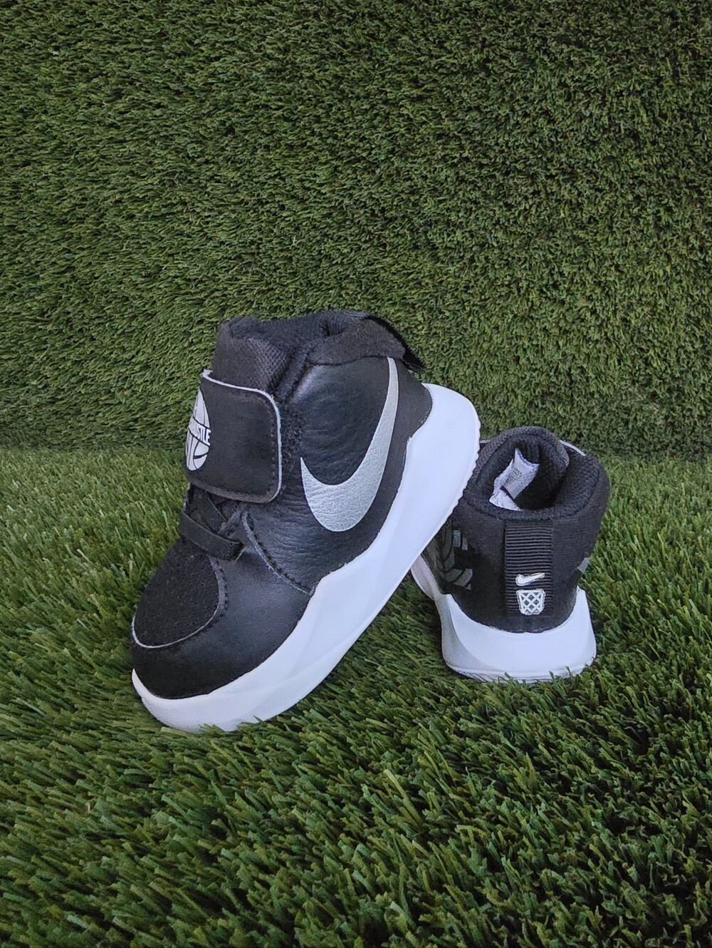 NIKE Hustle D9 Shoes